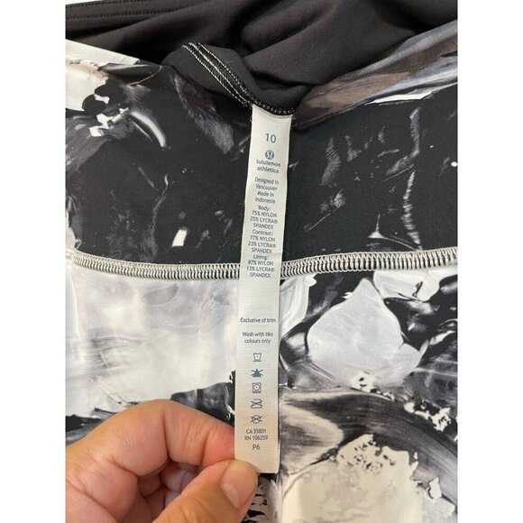 NWOT Lululemon Hit Your Stride Skort Size 10 Biggie Pigment Wave White Black - Picture 5 of 8